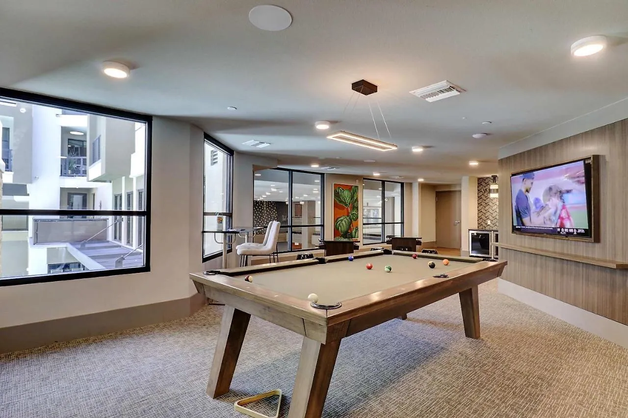 Walk Score 81-Shopping District-King Bed-Parking G2047 Scottsdale Apartment