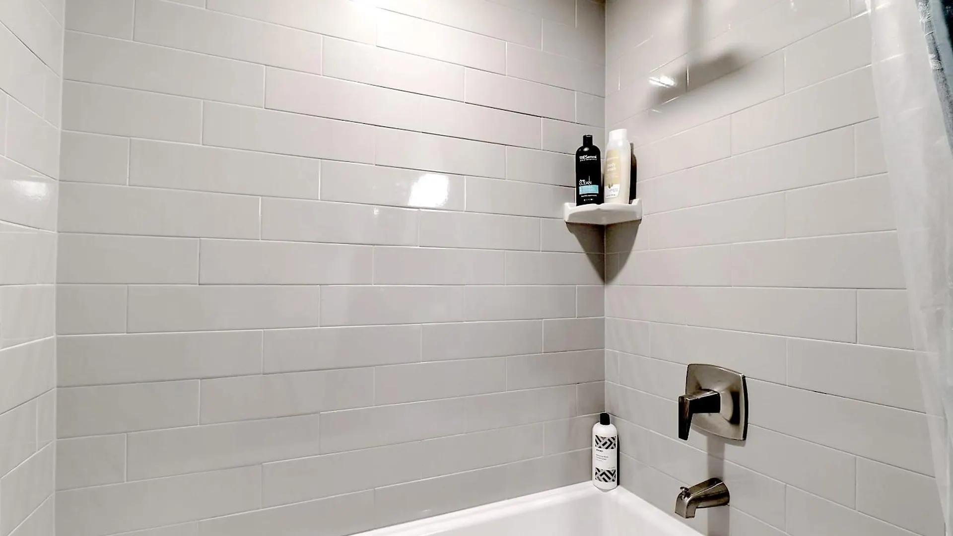 Apartment Walk Score 81-Shopping District-King Bed-Parking G2047 Scottsdale