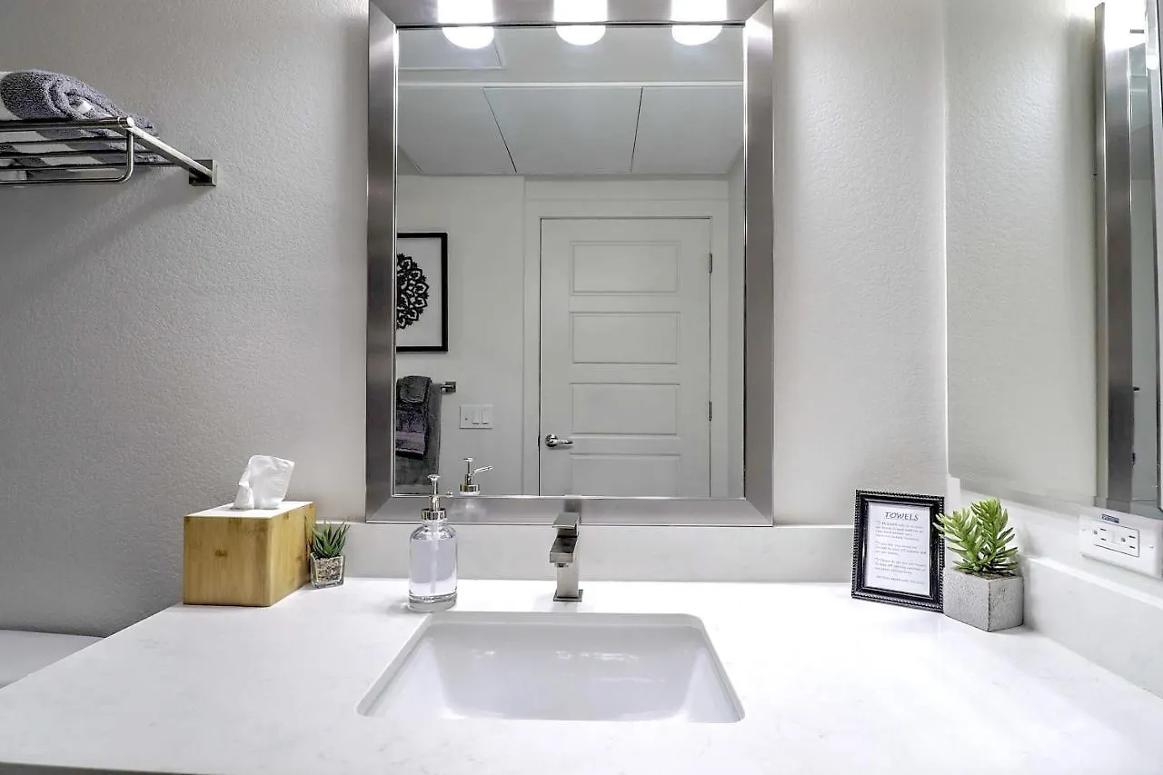 Walk Score 81-Shopping District-King Bed-Parking G2047 Scottsdale